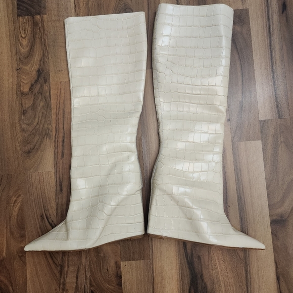Schutz Asya Up Crocodile Embossed Leather Boots Egg Shell. Sz 7B New without box - Picture 10 of 13